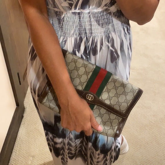 Gucci Vintage Clutch - Picture 10 of 13